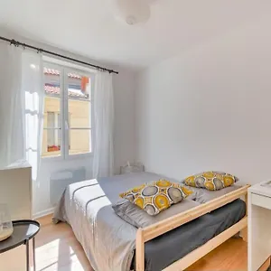 2 Bedroom In The Heart Of Appartement Marseille
